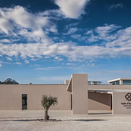 מלון Vale D'azenha Rural & Residences 4*