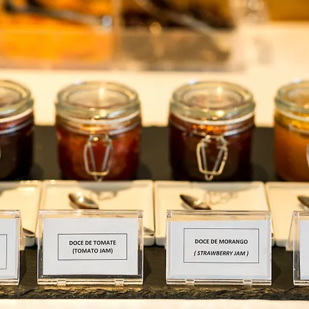 Vale D'azenha Rural & Residences אלקובאקה